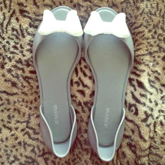 🔴🔴 SOLD....JUST Fab brand new slip on bow flats