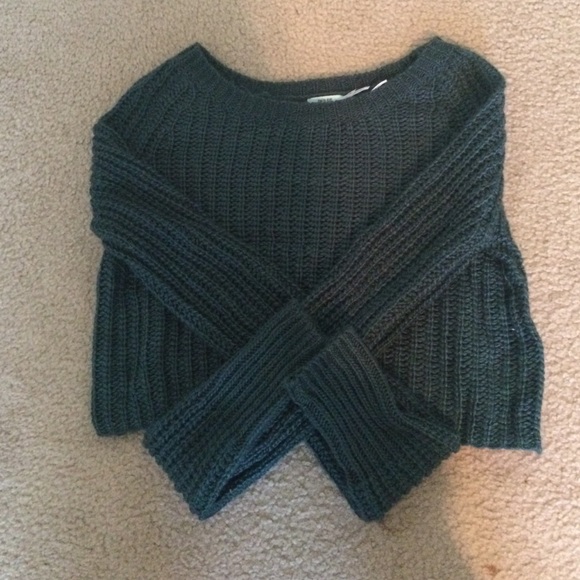Urban Outfitters Kimchi Blue Cropped Sweater