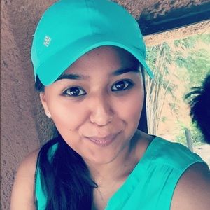 Meet your Posher, Naomi