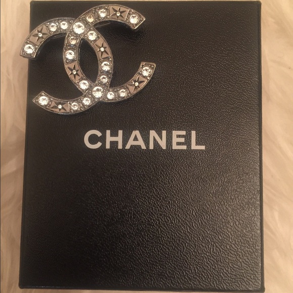 Chanel brooch- SOLD - Picture 1 of 4