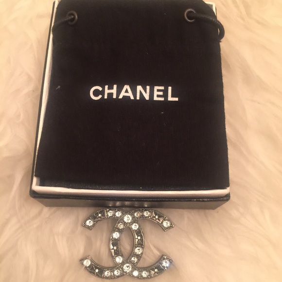 Chanel brooch- SOLD - Picture 2 of 4