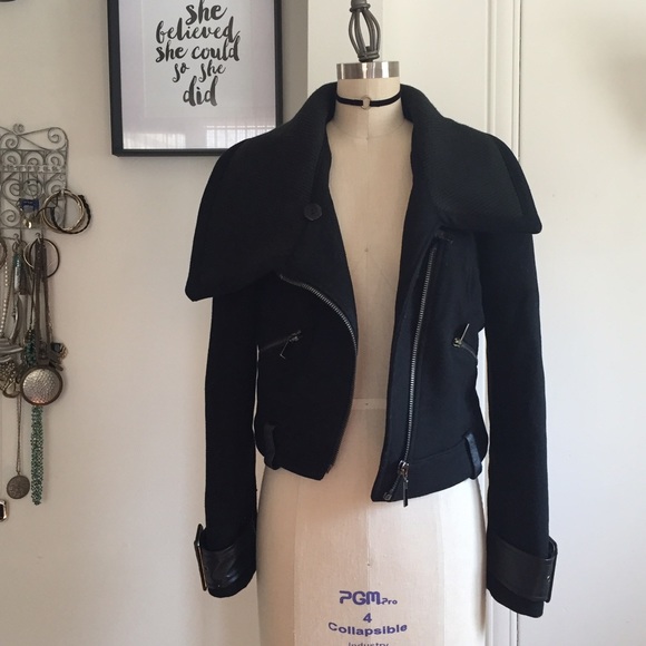 SOLD—Structured and unique black jacket! 😎