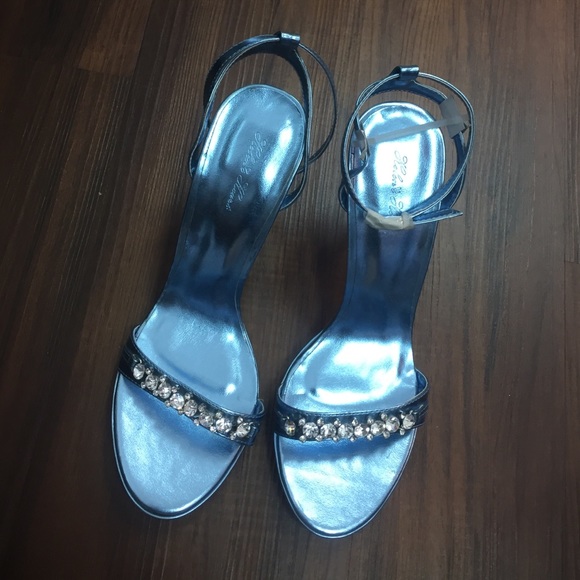 Light blue high heels size 7.5
