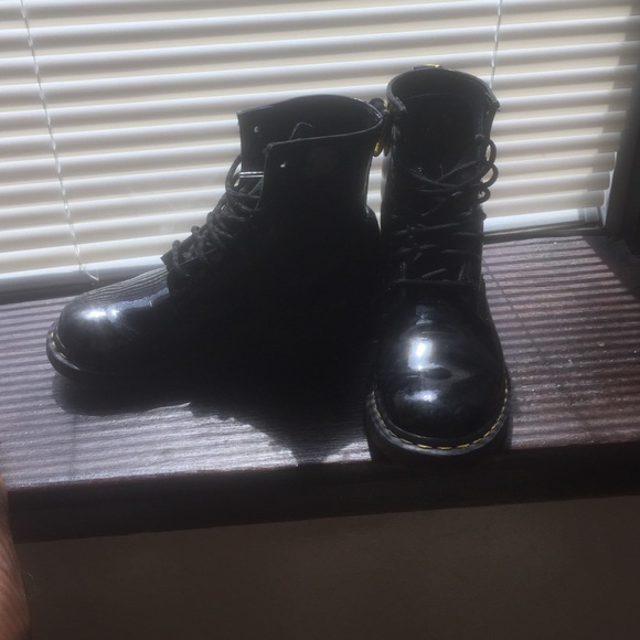 Cheap and affordable Dr. Martens. - Picture 2 of 4
