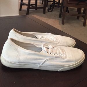 White vans