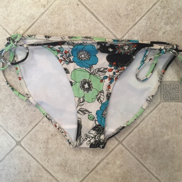 Flowered Bikini Bottoms