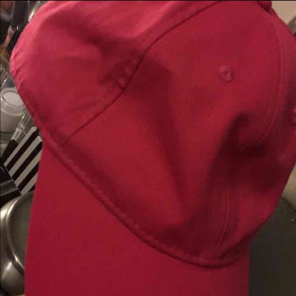 Pink hat! - Picture 3 of 3