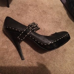 Mk heels