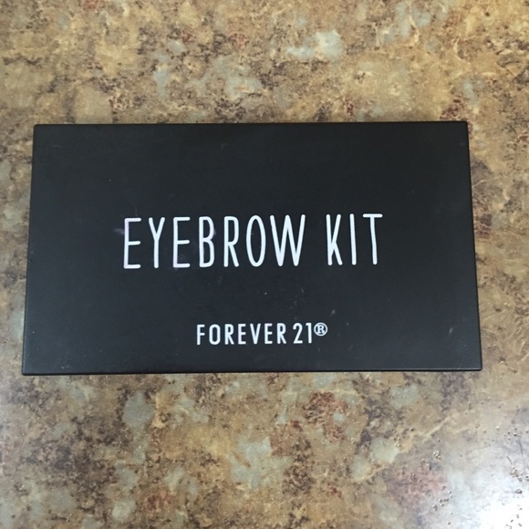 Forever 21 Eyebrow Kit Brown/Light 900
