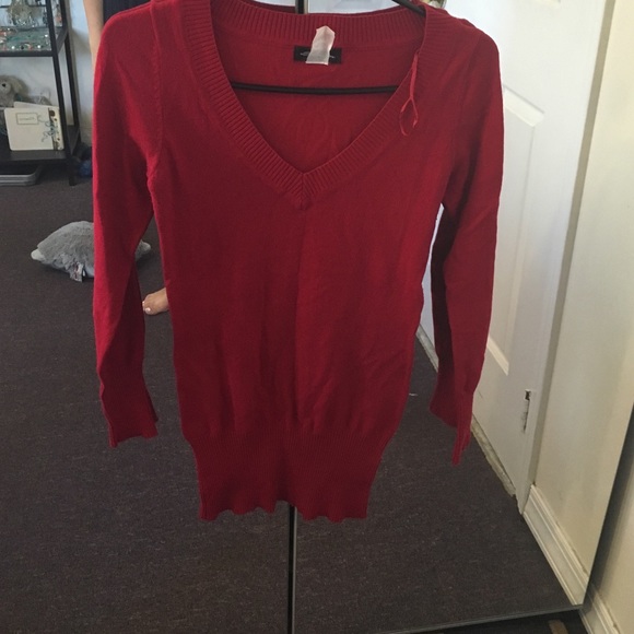 Long maroon sweater! 🍷