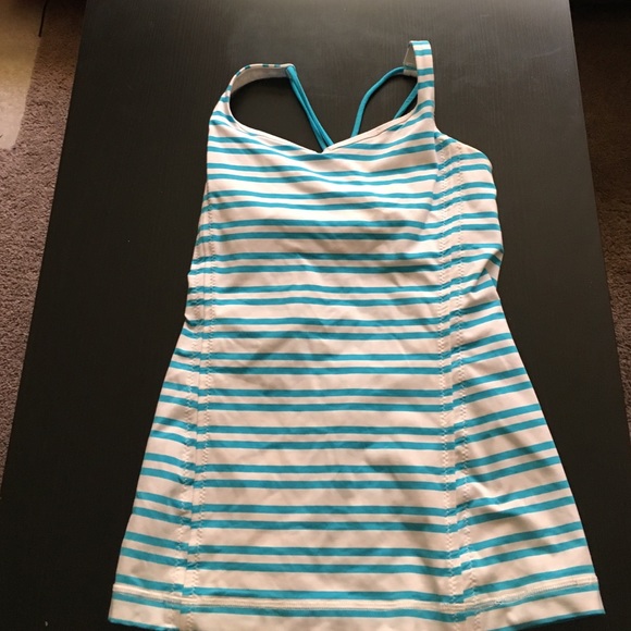 Lululemon free to be tank like new!