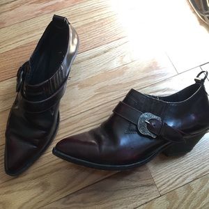 Western ankle bootie oxblood maroon with buckle