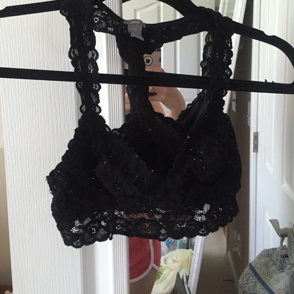 Black lacy aerie bralette