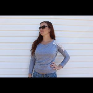 Long sleeve gray top