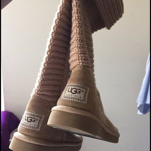 Knitted Uggs beige/nude