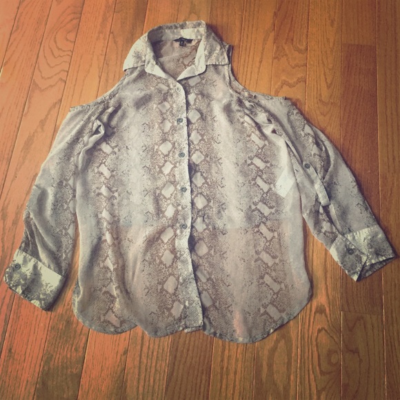✨HURLEY -- Sheer Open Shoulder Shirt✨