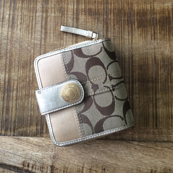 Coach wallet