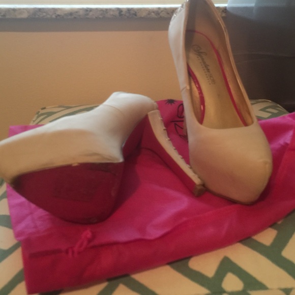 Beige "lace up" platform stilettos - Picture 2 of 3