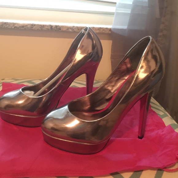 Brand new, never been worn metallic stilettos - Picture 2 of 4