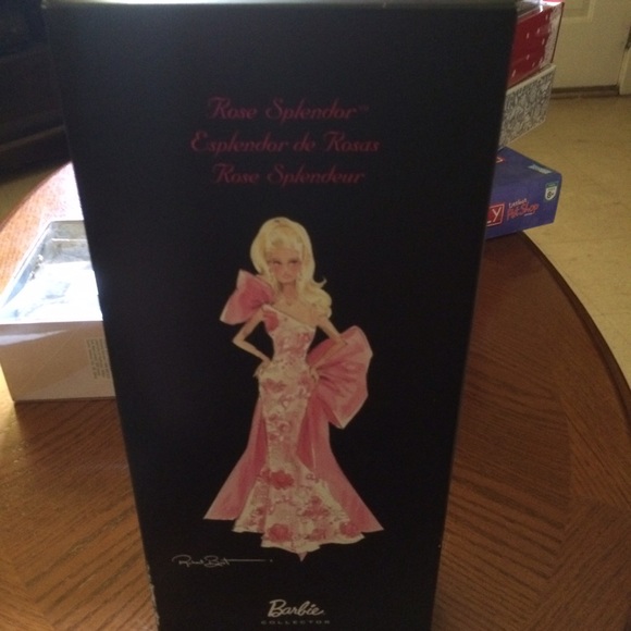 💫 Retired 2010 Avon “Pink Label" Barbie