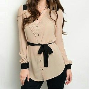 juniors taupe and black top w/belt