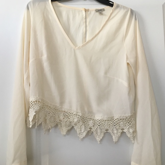 Cream long sleeve lace crop top Ecote / urban