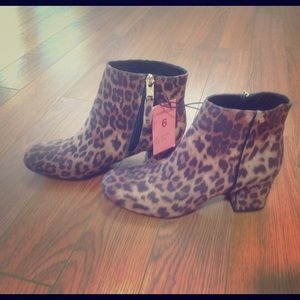 Booties leopard print NNW