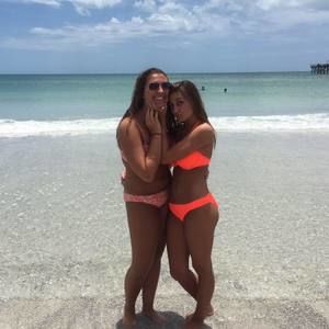 Meet your Posher, Carrie