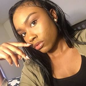 Meet your Posher, Gia