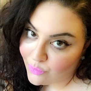Meet your Posher, Virona