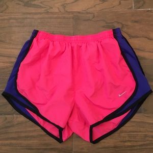 Size M Pink Nike Runners