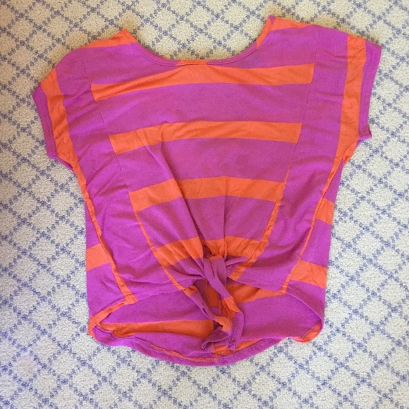 Cute front tie shirt