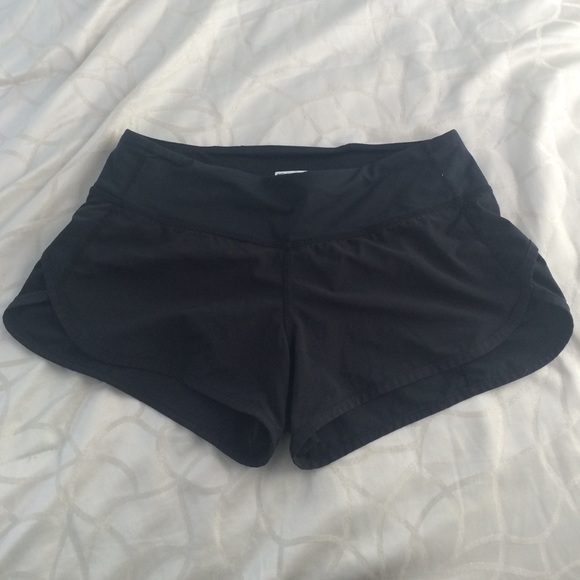Lululemon short running shorts