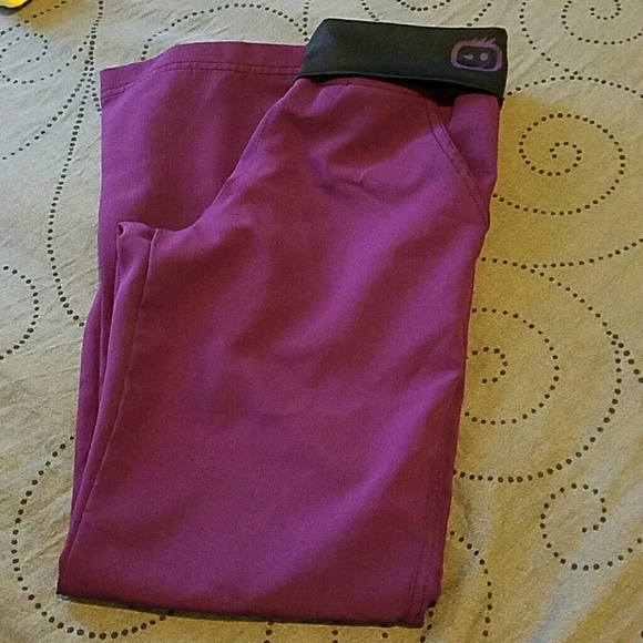 Xs petite scrub bottom