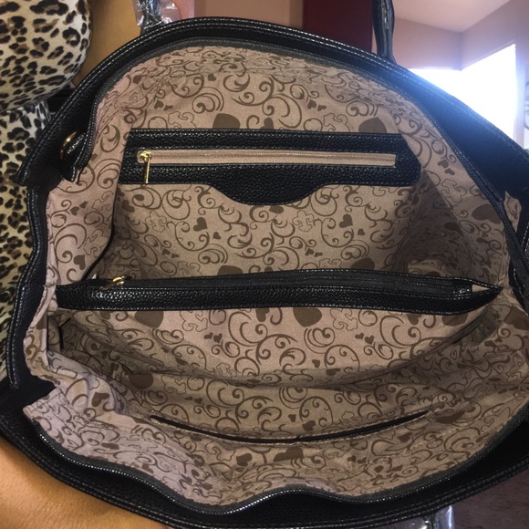 New Hermes Black purse - Picture 3 of 3