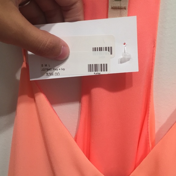 Dress - Picture 2 of 3