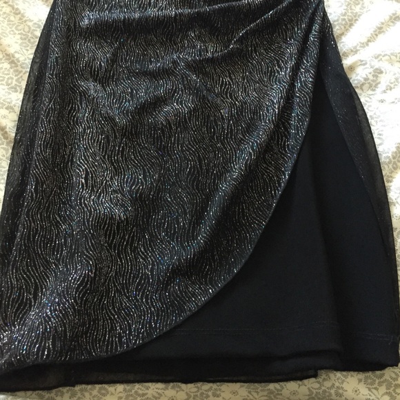 Black strapless dress - Picture 2 of 3