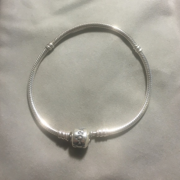 DISCOUNTED SHIPPING Authentic Pandora Bracelet