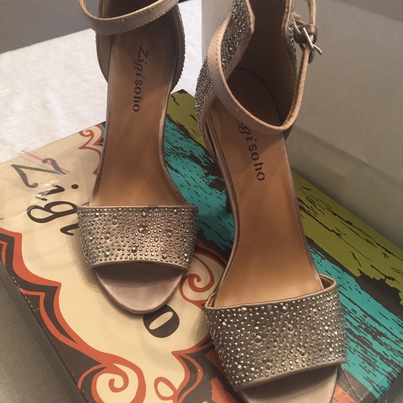 Zigi Soho Shoes - LAST CHANCE SALE Zigi soho high heels, size 6