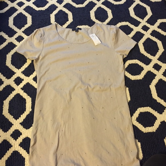 Gap short sleeve Tee with rhinestones, small NWT - Picture 1 of 3
