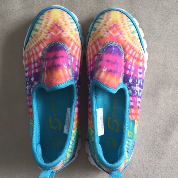 NWOT tie die sneakers
