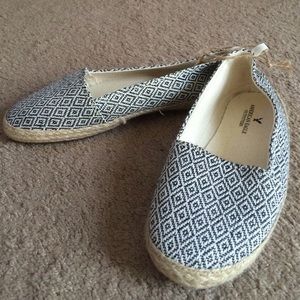American eagle slip on flats