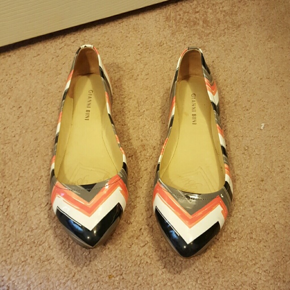 Gianni Bini printed "Torrie" flats