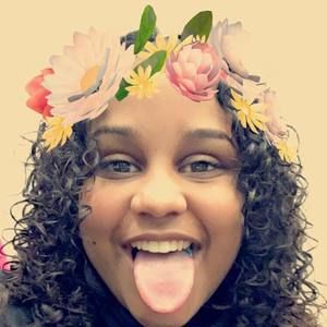 Meet your Posher, Zoe