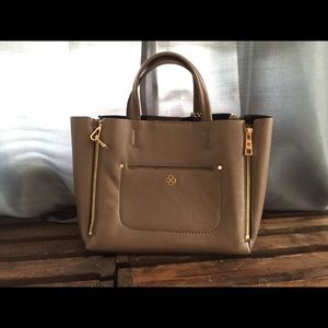 Ann taylor purse