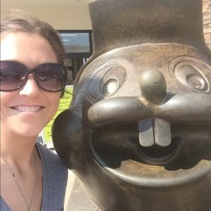 Meet your Posher, Brooke