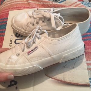 White Superga shoes 💓💕 size 7 - 7.5