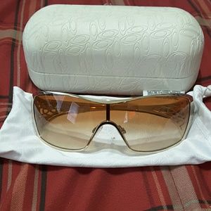 Never Worn Oakley Sunglasses
