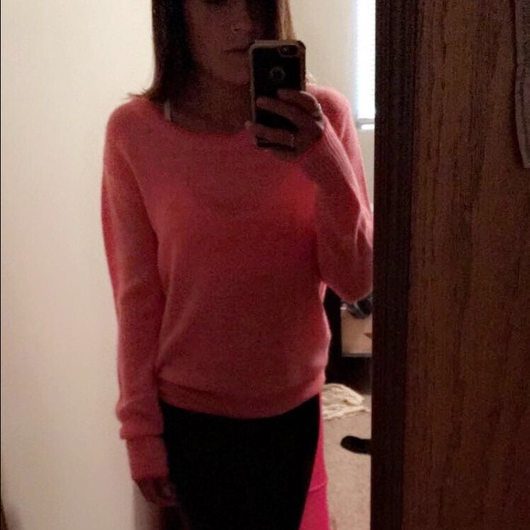 Pink sweater - Picture 3 of 3
