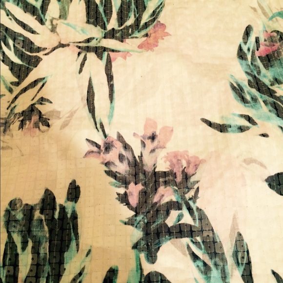 H&M Skirt - Picture 2 of 3